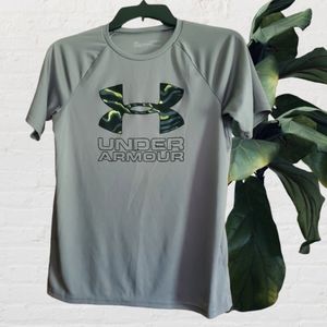 Under Armour Youth Shirt 👍